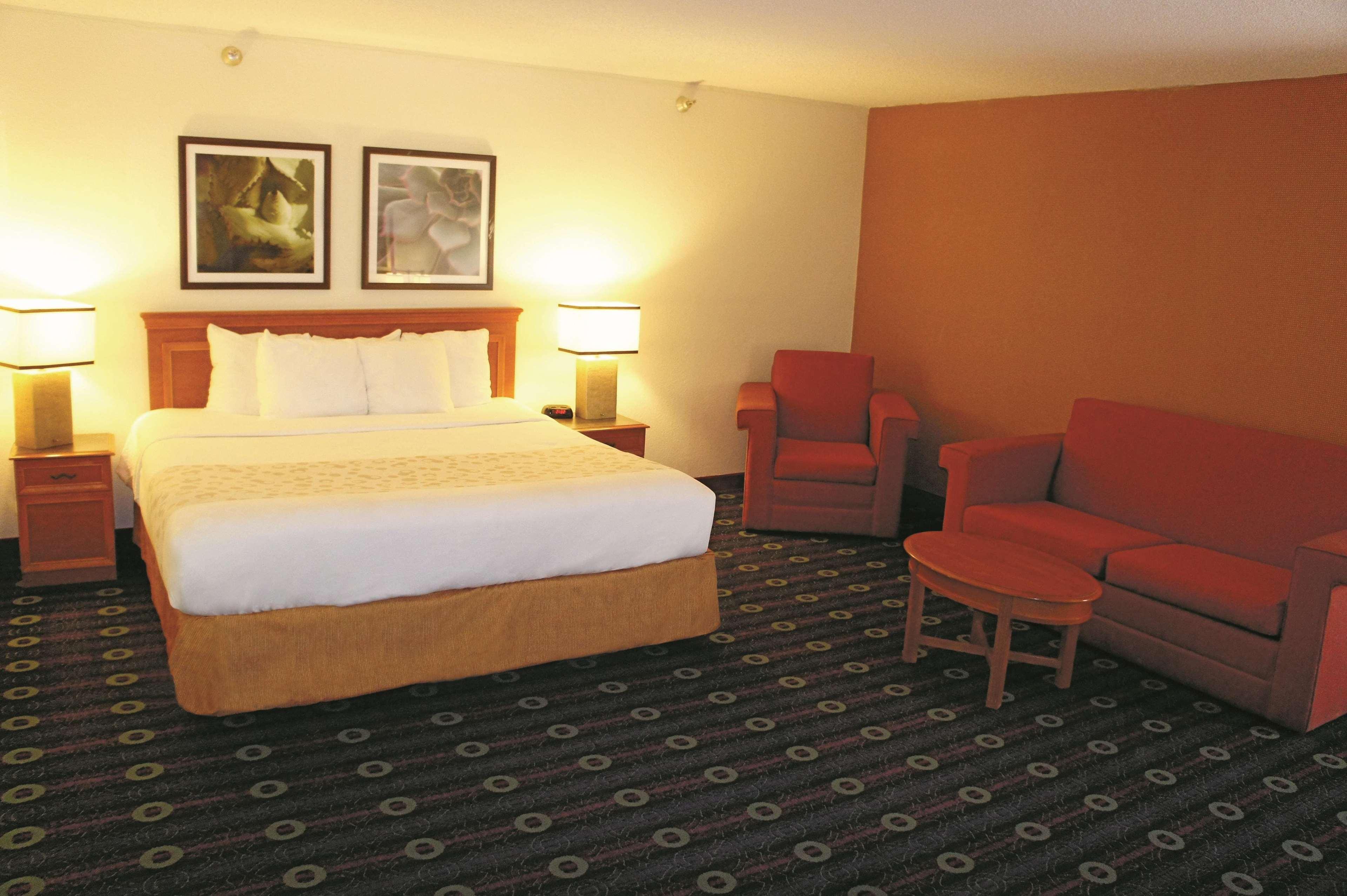 La Quinta Inn By Wyndham Kansas City North North Kansas City Exterior foto